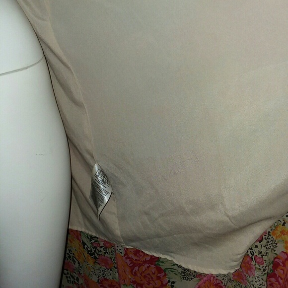 FLOWY WRAP DRESS By GUESS - Picture 4 of 5